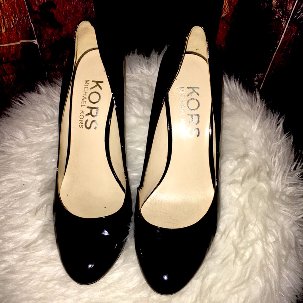 👠 Michael Kors Black Patent Heels 👠
